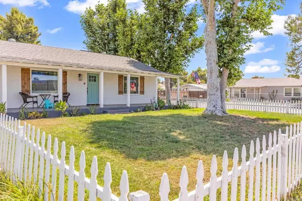 531 W Latham AVE, Hemet, CA 92543