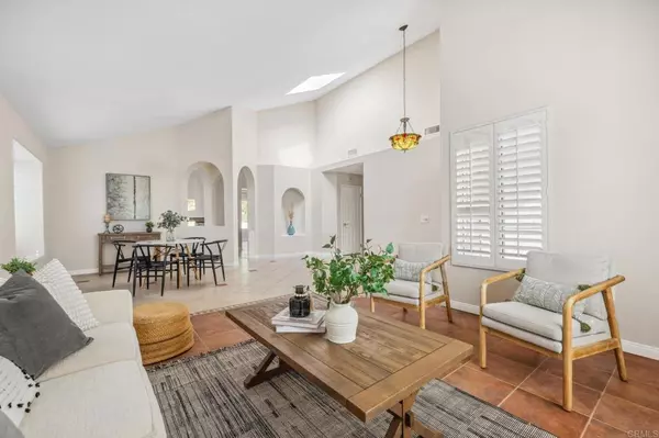 Oceanside, CA 92057,722 Banyonwood DR