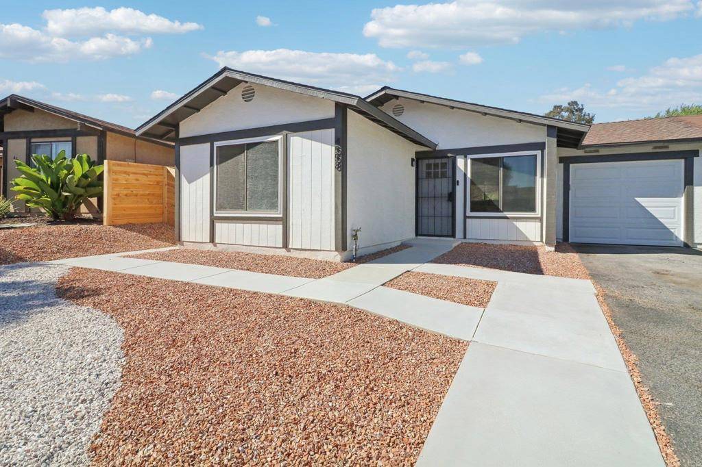 Oceanside, CA 92056,4558 Quailridge DR