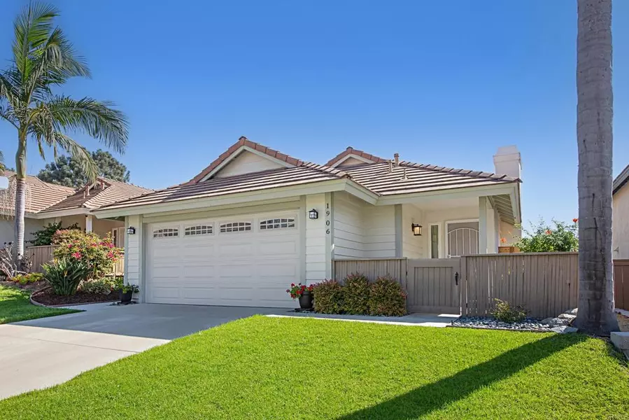 1906 Willow Ridge DR, Vista, CA 92081