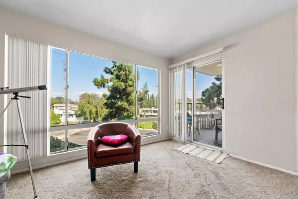 La Mesa, CA 91942,5712 Baltimore DR #471