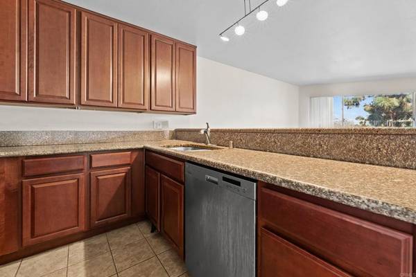 La Mesa, CA 91942,5712 Baltimore DR #471