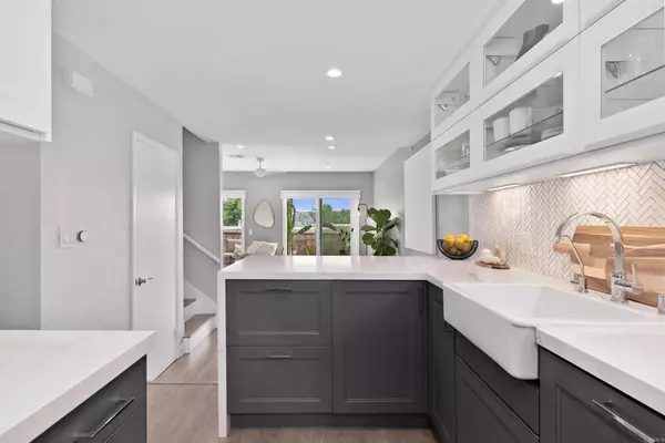 Carlsbad, CA 92009,2342 Caringa WAY #D