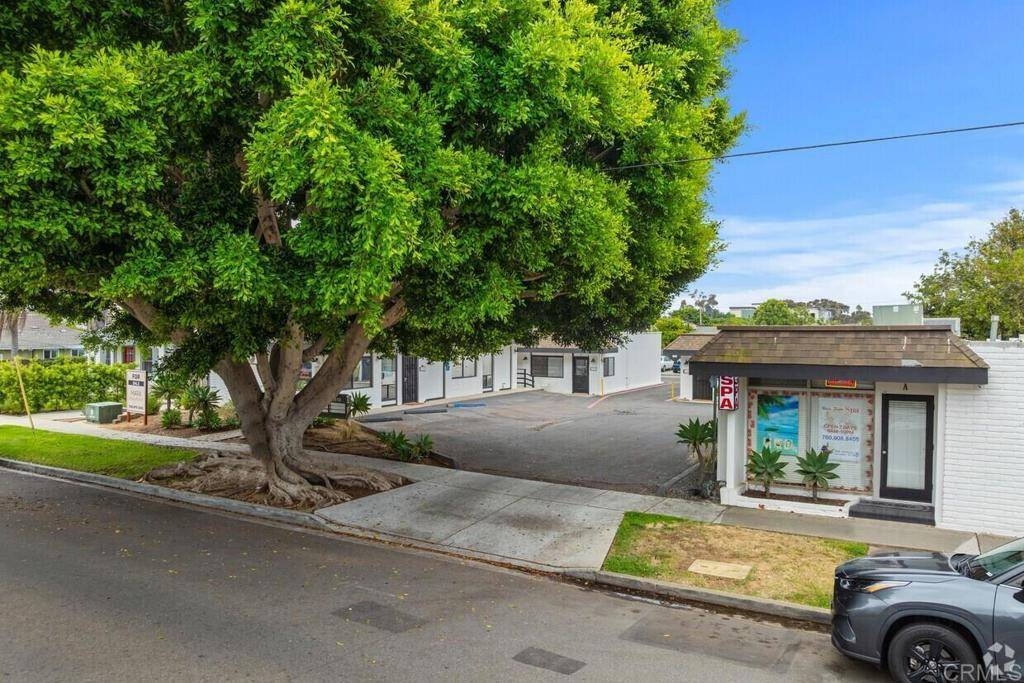 Carlsbad, CA 92008,3039 Jefferson ST