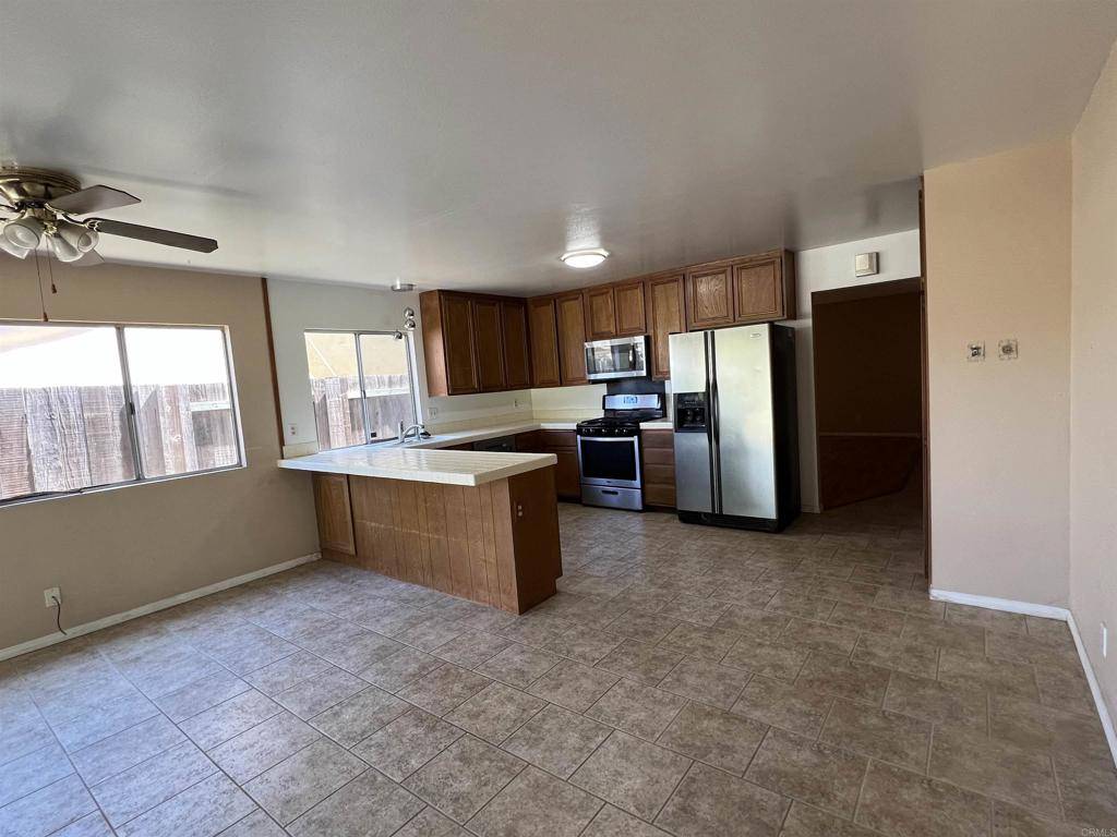 Oceanside, CA 92056,4014 Olive DR