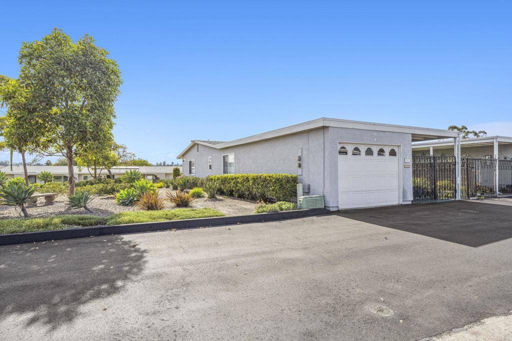 3561 Boussock LN, Oceanside, CA 92057