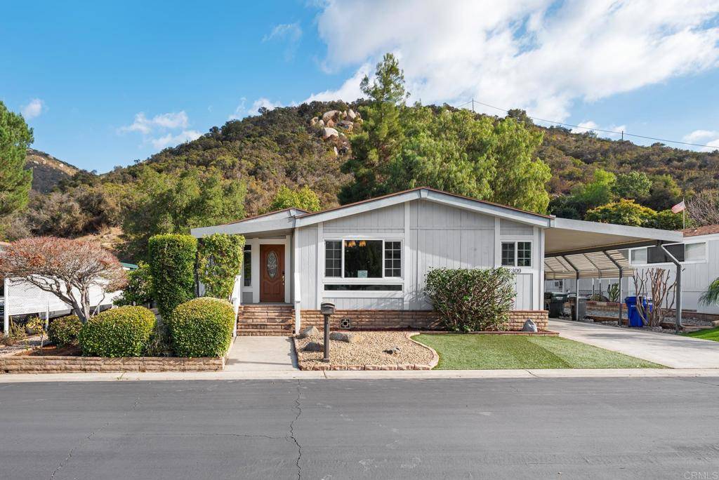8975 Lawrence Welk DR #309, Escondido, CA 92026