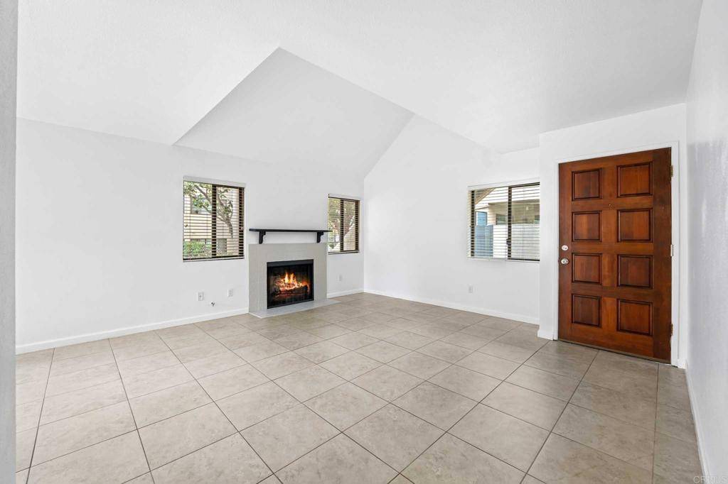 Vista, CA 92083,337 N Melrose DR #E