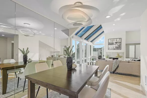 Solana Beach, CA 92075,321 Shoemaker LN