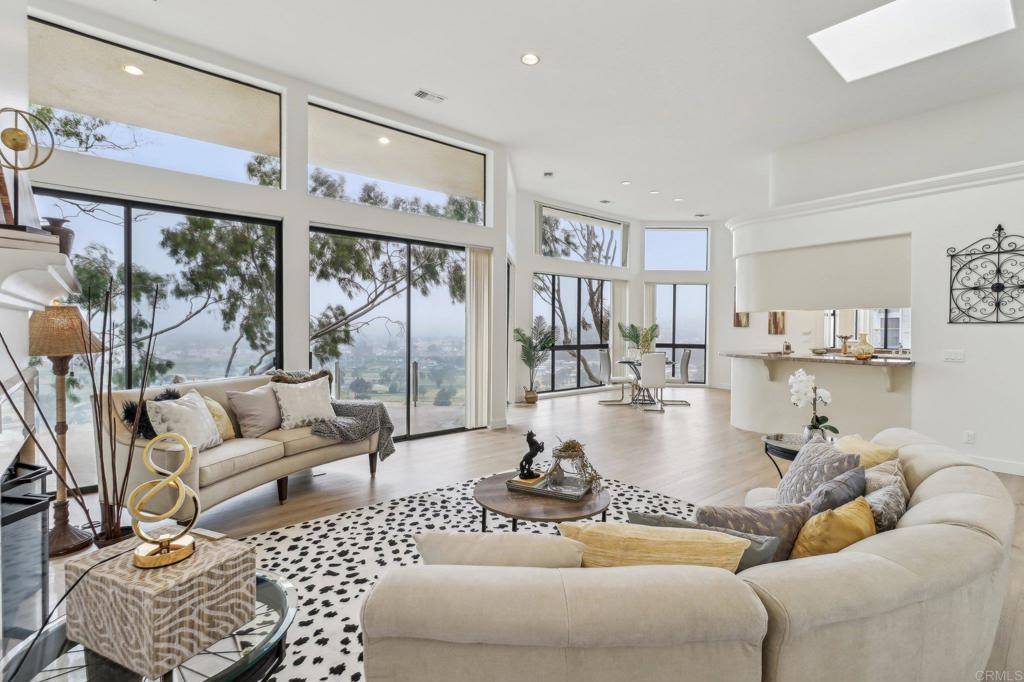 2424 Badajoz PL, Carlsbad, CA 92009