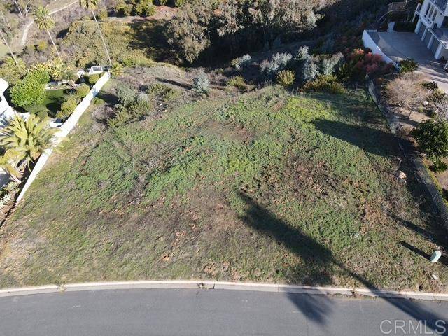Carlsbad, CA 92009,7319 Bolero St.