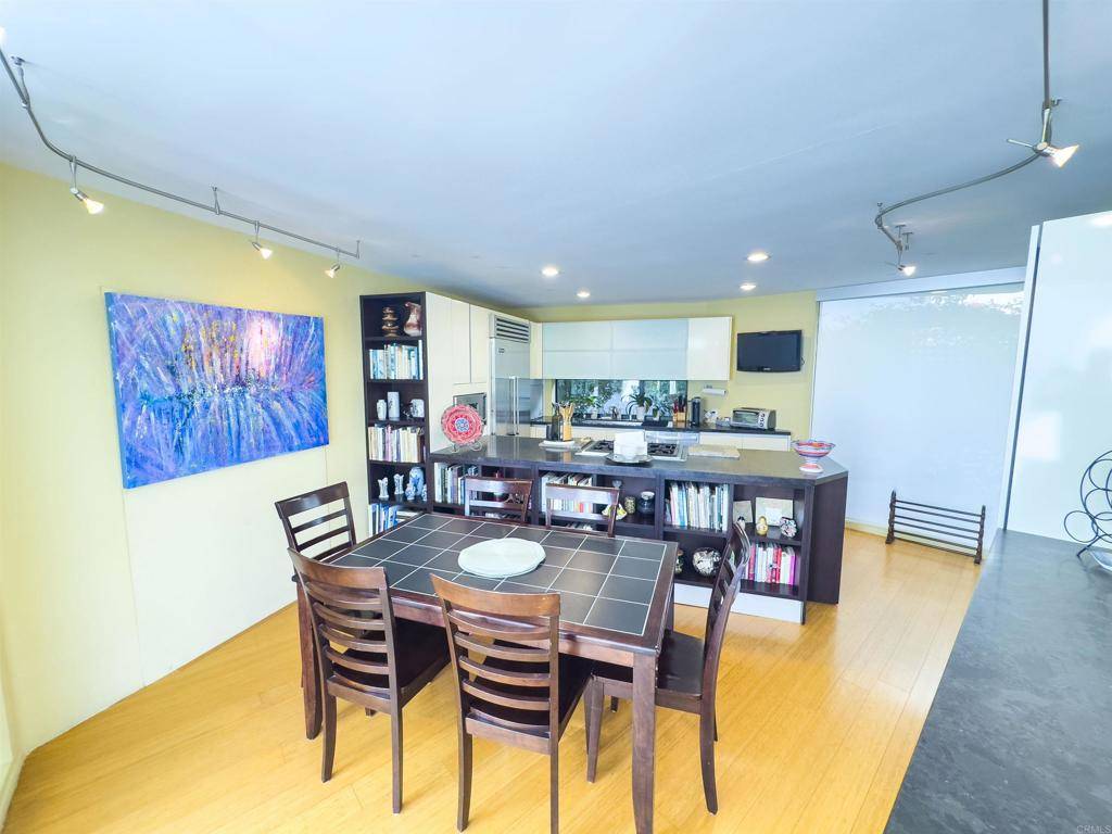 Del Mar, CA 92014,238 11th ST