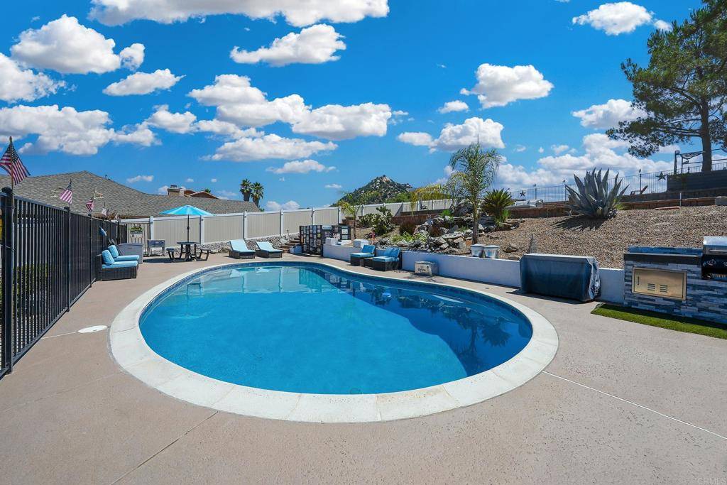 Ramona, CA 92065,23767 Moonglow Ct