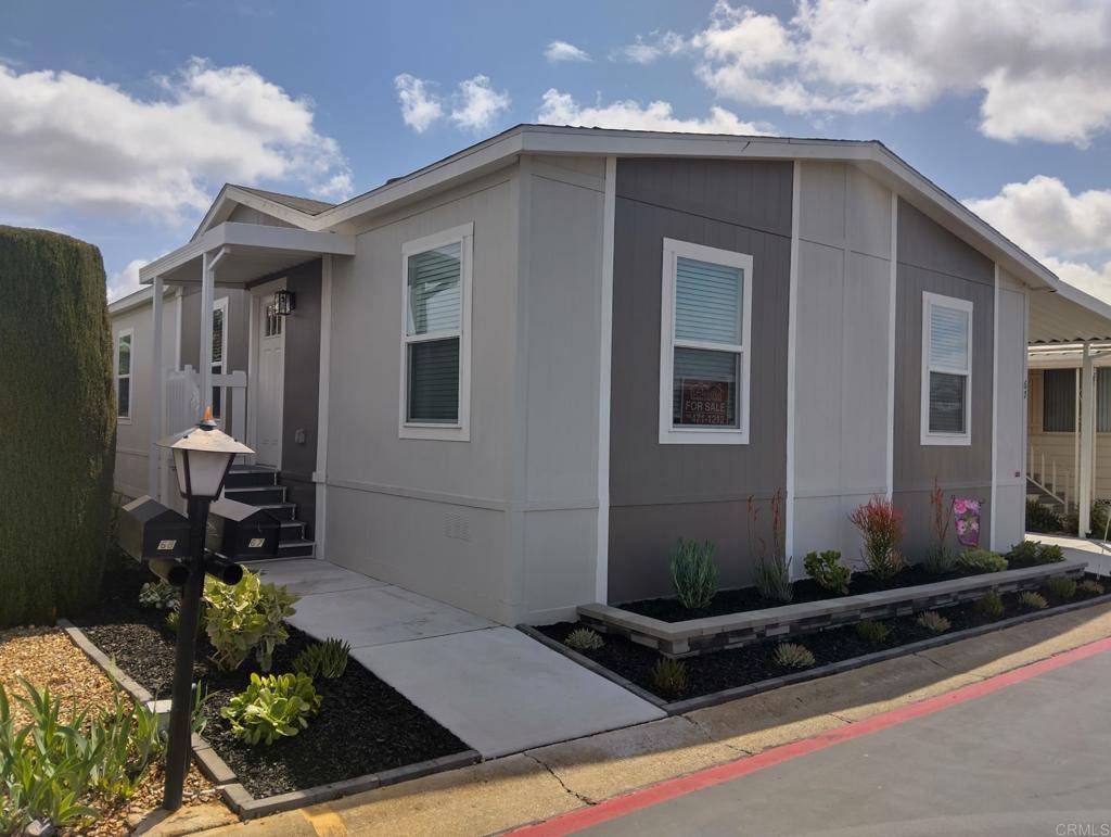 1506 Oak #67, Vista, CA 92084