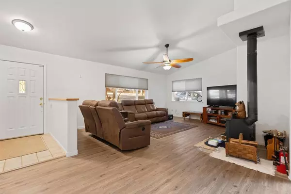 Pollock Pines, CA 95726,5524 Daisy DR