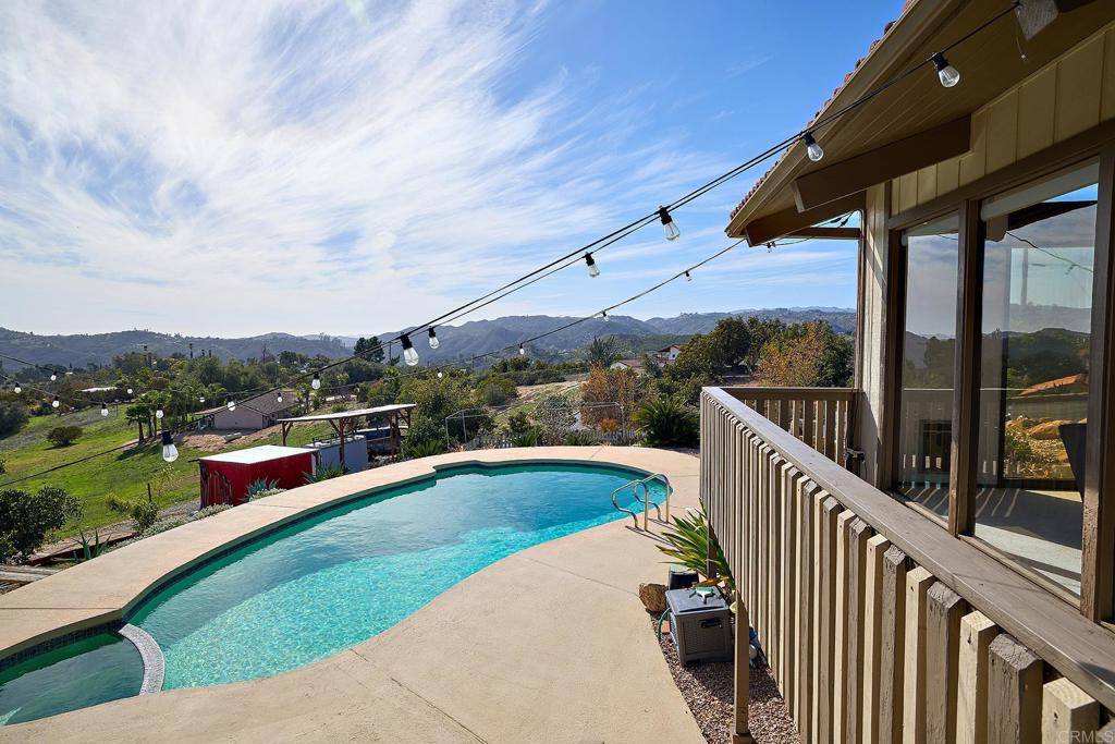 Fallbrook, CA 92028,41850 Via Del Gavilan
