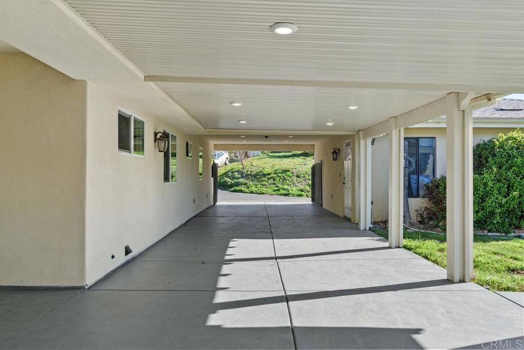 Fallbrook, CA 92028,39255 De Luz Rd