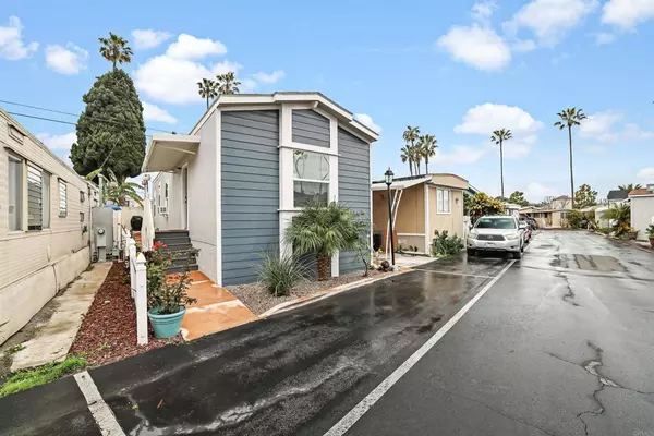 Dana Point, CA 92624,34052 Doheny Park #39