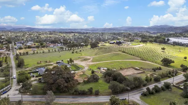 Fallbrook, CA 92028,3270 Olive Hill Rd