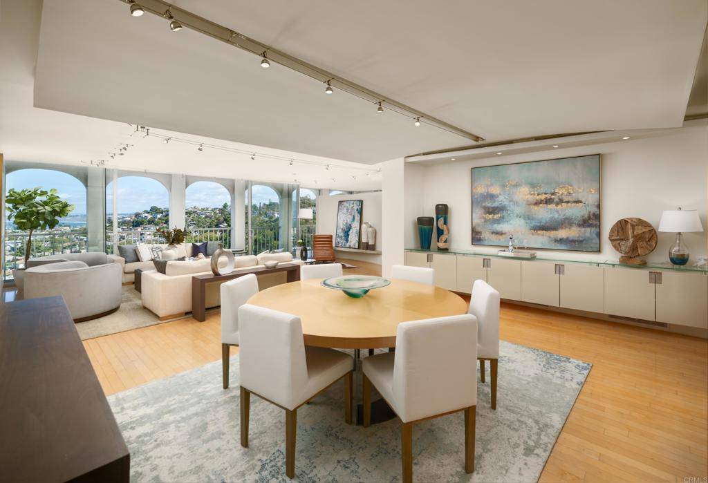 La Jolla, CA 92037,1001 Genter ST #9AB