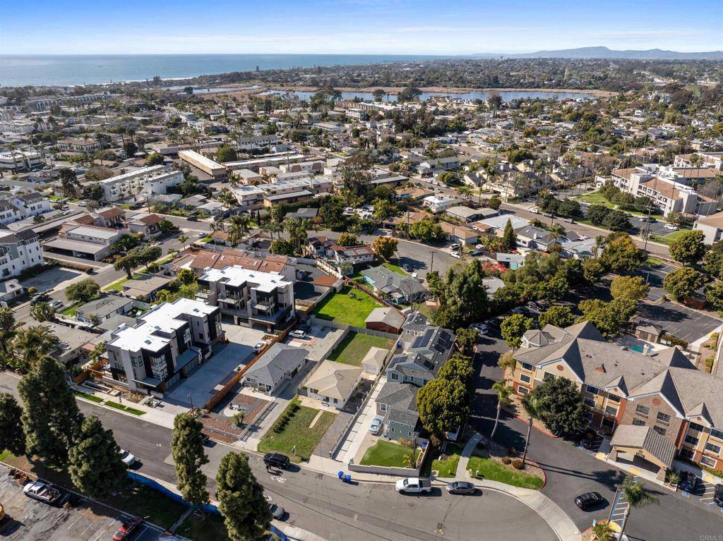 Carlsbad, CA 92008,1010 Grand AVE