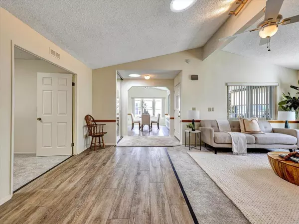 Carlsbad, CA 92010,3462 Don Jose DR