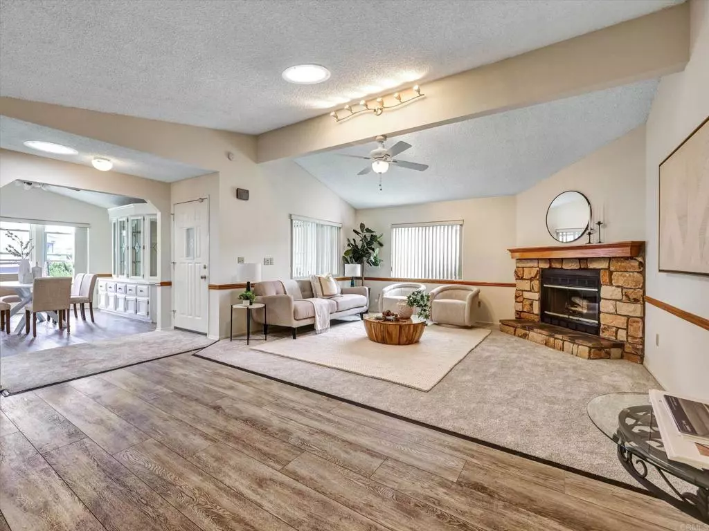 Carlsbad, CA 92010,3462 Don Jose DR