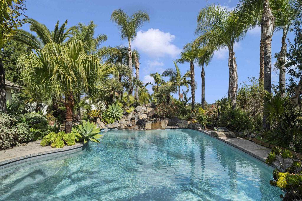 Vista, CA 92084,1918 Cresthaven DR