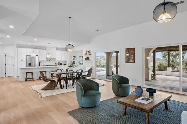 Fallbrook, CA 92028,1675 Colina Vista