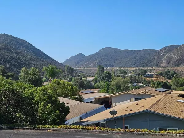 Escondido, CA 92026,8975 Lawrence Welk DR #168