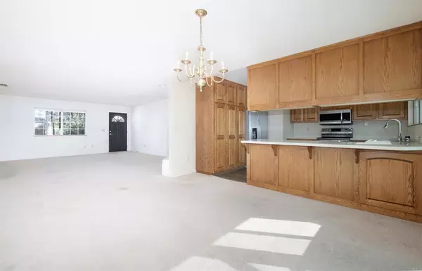 Ramona, CA 92065,334 D ST