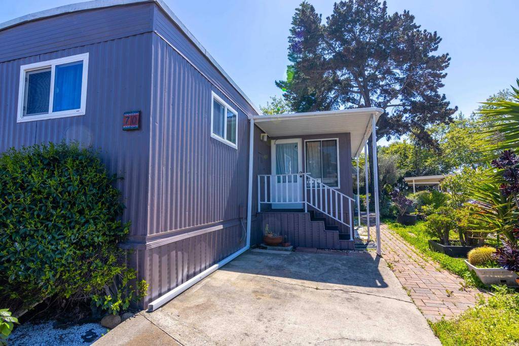 San Diego, CA 92105,2003 Bayview Heights DR #70