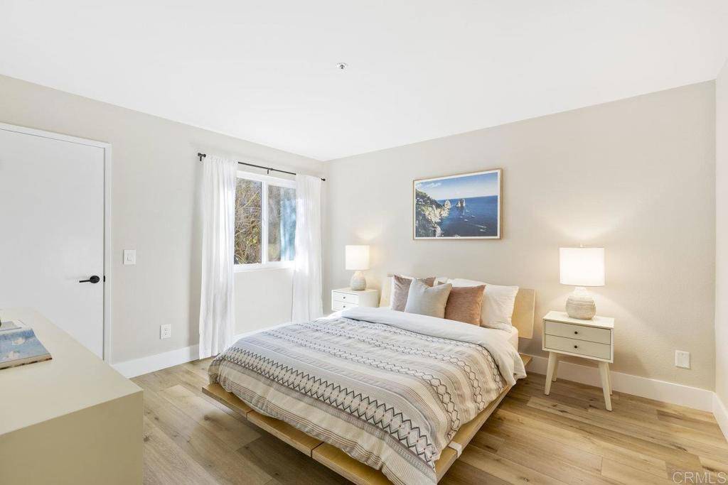 Carlsbad, CA 92009,3463 Caminito Sierra #101