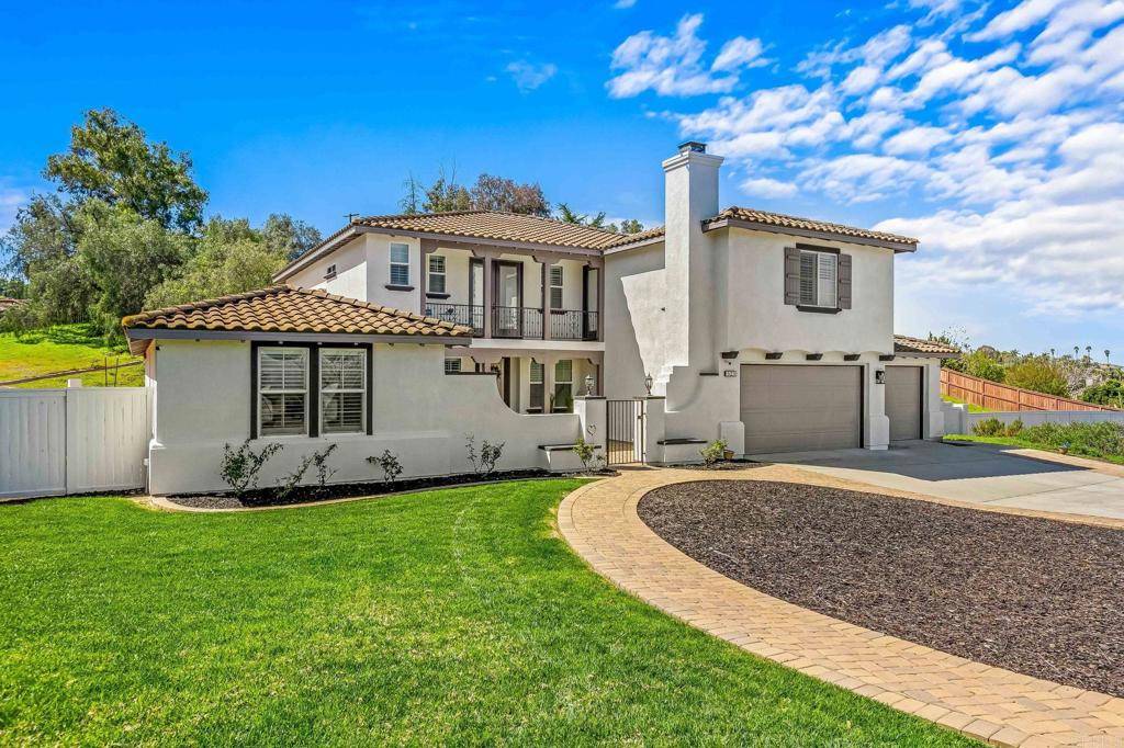 Vista, CA 92084,525 Fortuna AVE