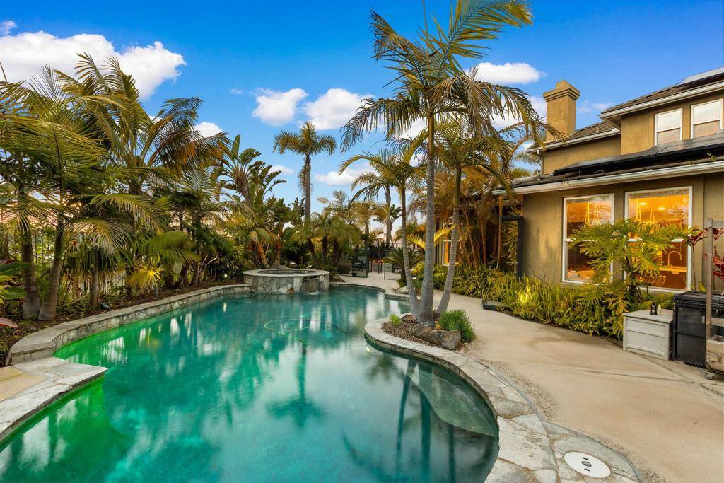 6497 Wayfinders CT, Carlsbad, CA 92011