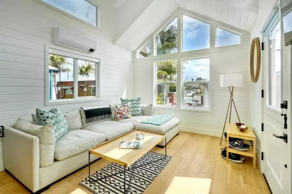 Encinitas, CA 92024,123 Jasper ST #34
