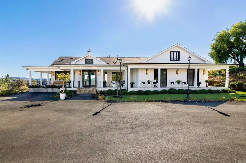 Fallbrook, CA 92028,2255 Via Dulcea