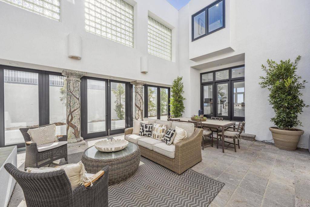 Del Mar, CA 92014,1716 Ocean Front