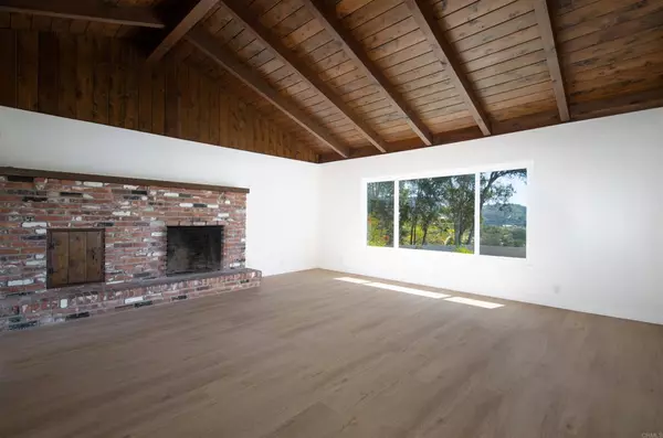 Escondido, CA 92026,25311 Jesmond Dene RD