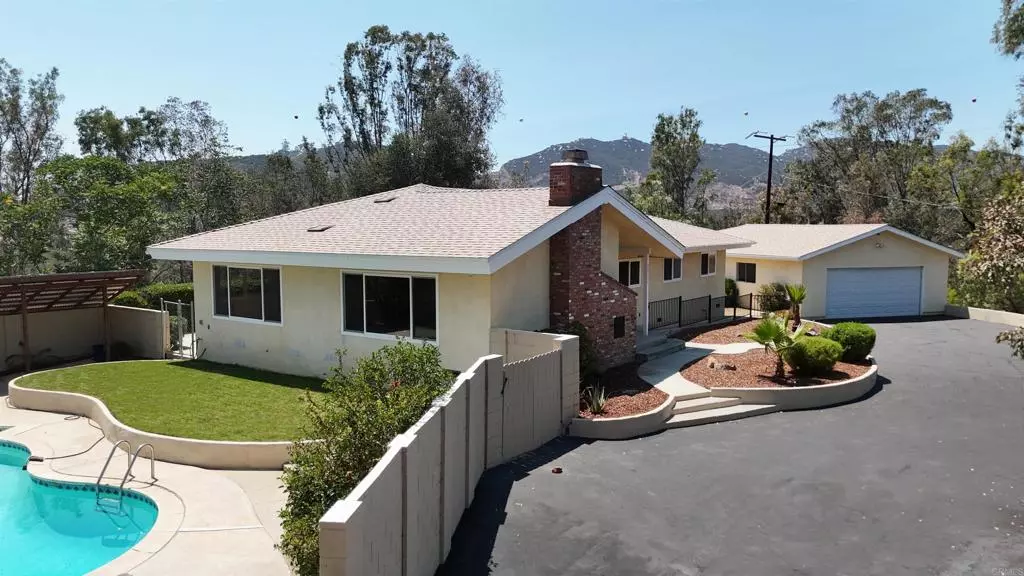 Escondido, CA 92026,25311 Jesmond Dene RD