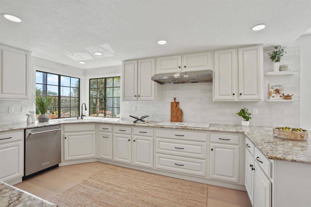Del Mar, CA 92014,1240 Ladera Linda