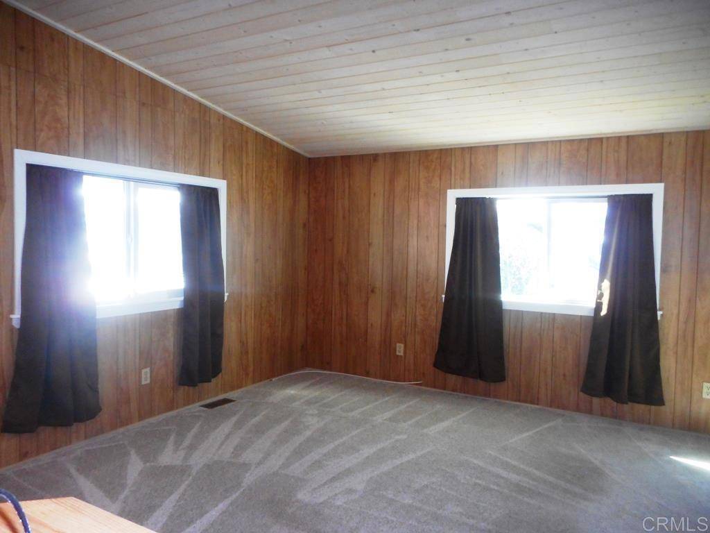 Escondido, CA 92027,211 N Citrus AVE #22