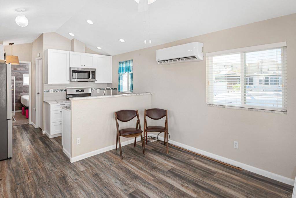 Oceanside, CA 92054,900 N Cleveland ST N #98A