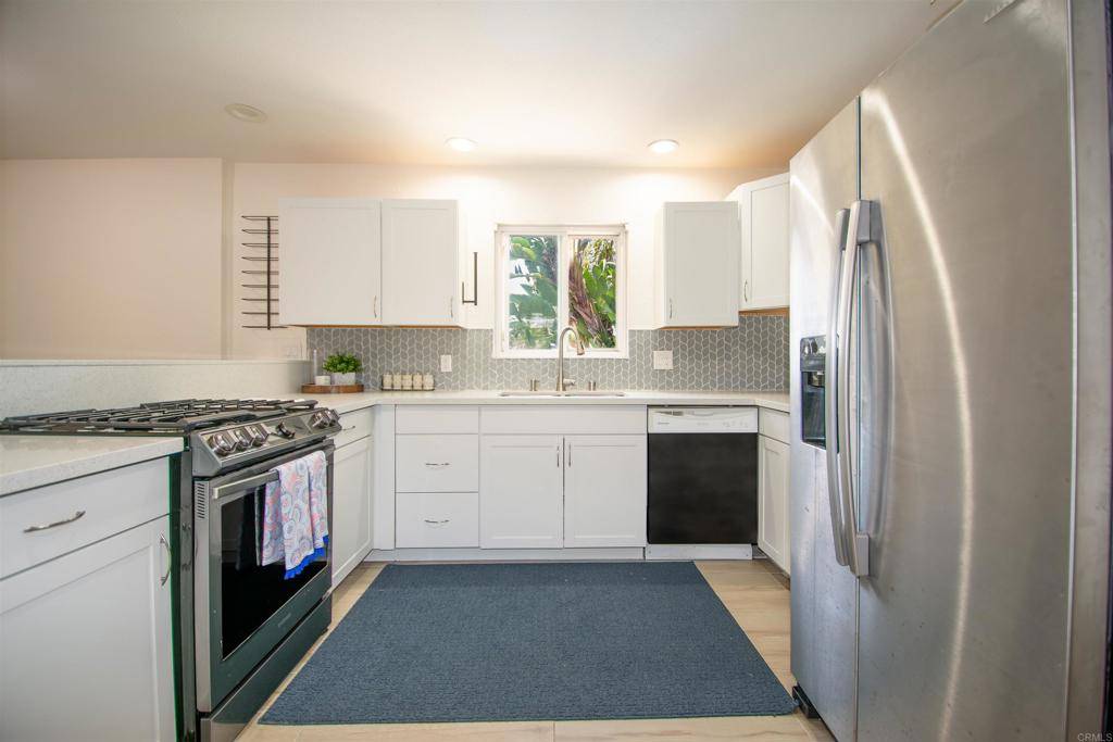 Oceanside, CA 92054,2821 Macdonald ST