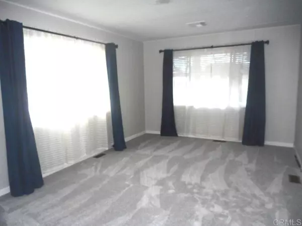 Escondido, CA 92027,211 N Citrus AVE #135