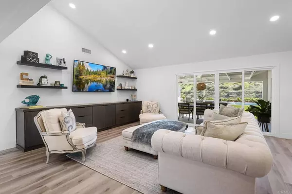 La Jolla, CA 92037,5447 Westknoll DR