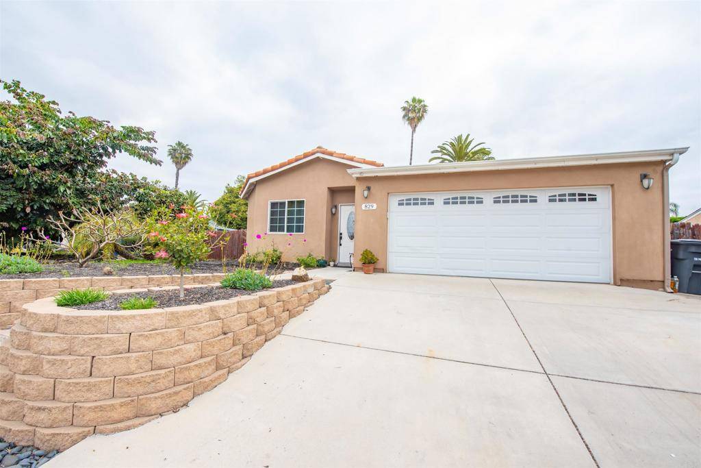 Vista, CA 92084,829 Warmlands AVE