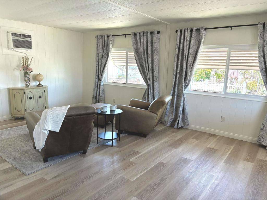 Oceanside, CA 92058,57 Bob LN