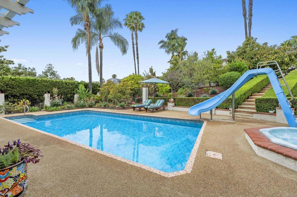 620 Lacrosse PL, Escondido, CA 92025