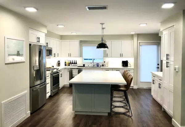 Oceanside, CA 92054,1903 S Myers #3